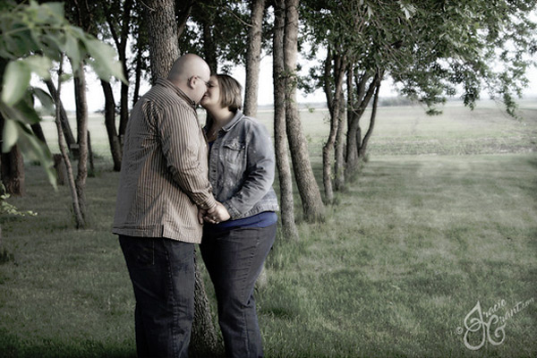 Engagement portrait by Tracie Grant