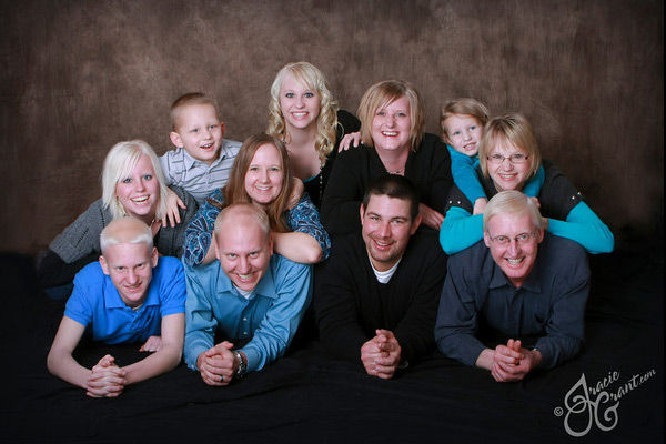 Families portrait by Tracie Grant